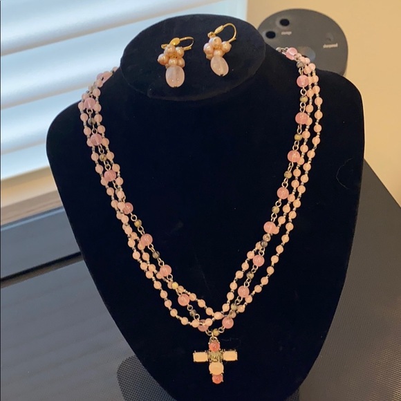 Necklace and earrings - Picture 2 of 4